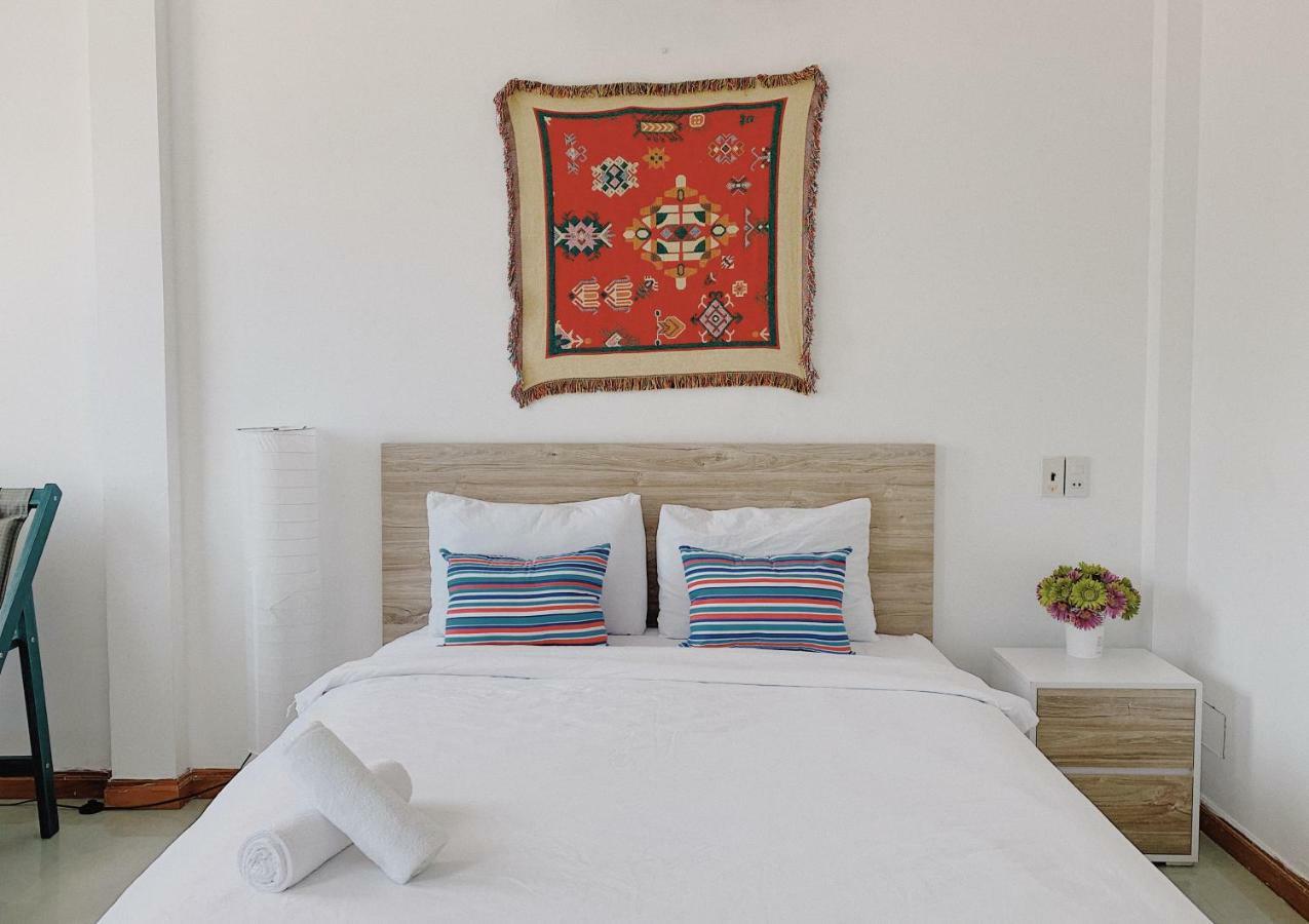 Vivid Seaside Homestay Nha Trang Esterno foto