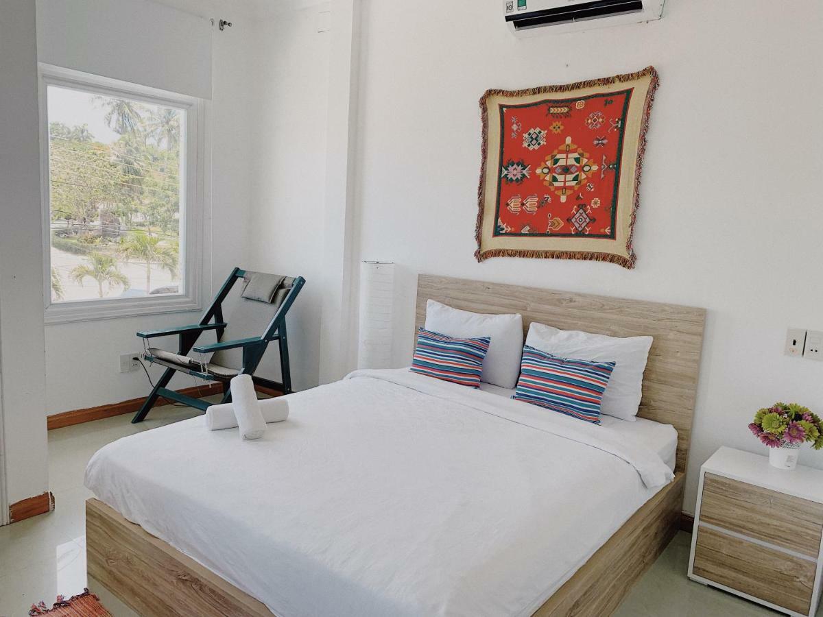 Vivid Seaside Homestay Nha Trang Esterno foto
