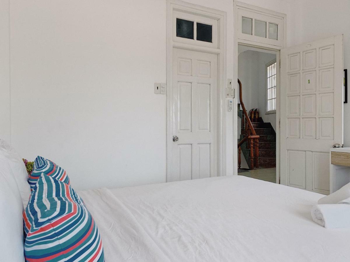 Vivid Seaside Homestay Nha Trang Esterno foto