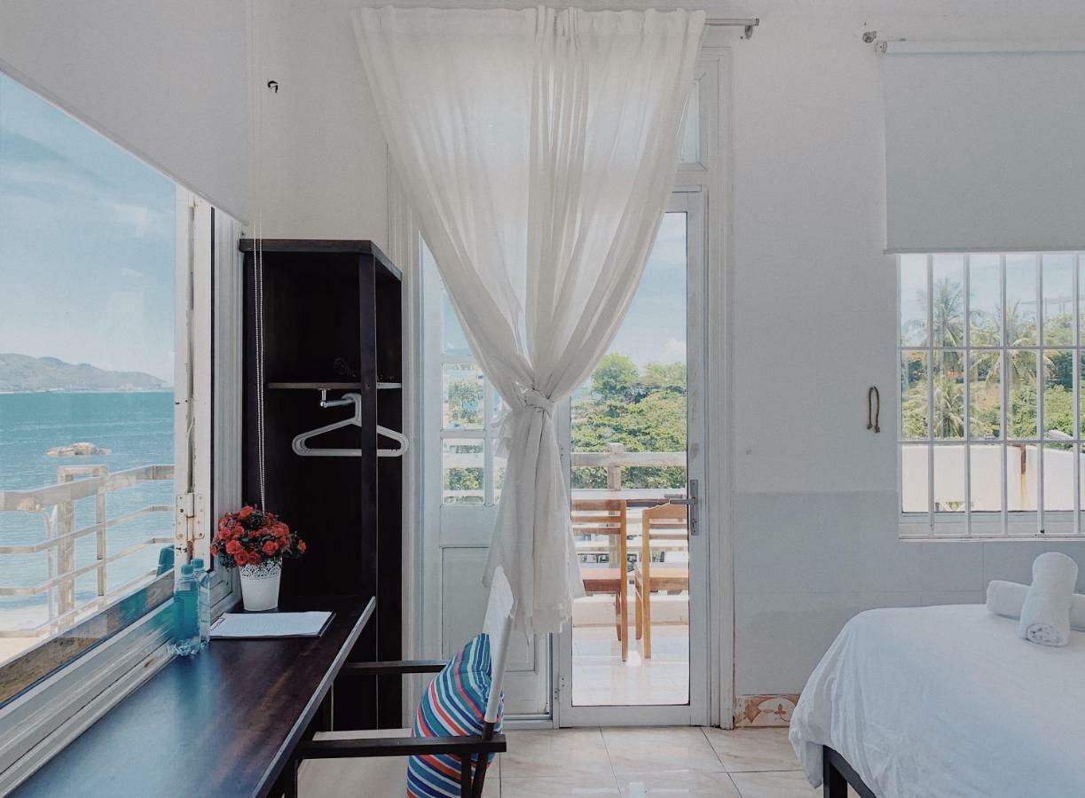 Vivid Seaside Homestay Nha Trang Esterno foto