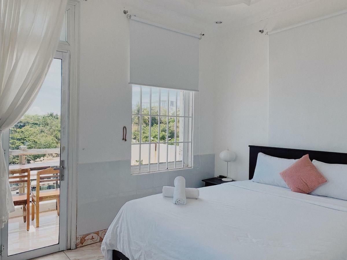 Vivid Seaside Homestay Nha Trang Esterno foto