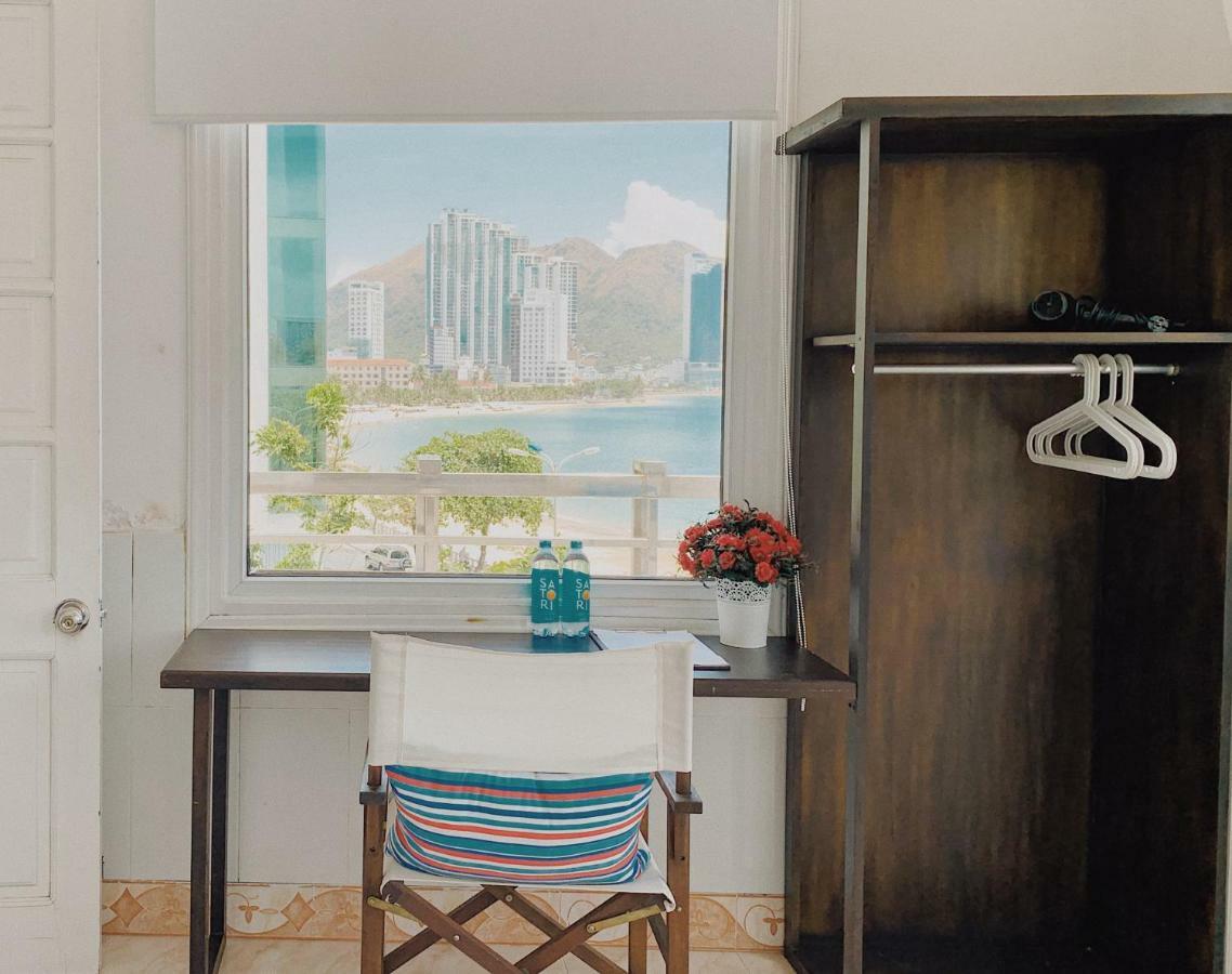 Vivid Seaside Homestay Nha Trang Esterno foto